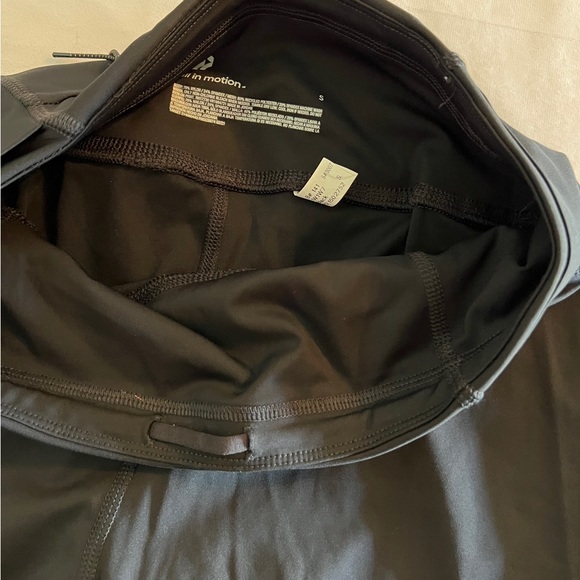 Women's Sleek High-Waisted Run Capri Leggings Black Small Activewear Sports Athl - Picture 6 of 9